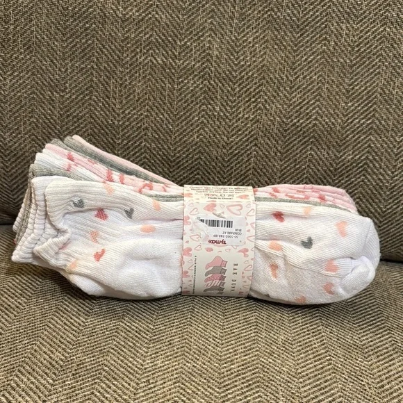 NWT Rae Dunn 6 Pair WMN’s Cushion Quarter Pink,Gray, & White Socks Valentine’s - Picture 5 of 10